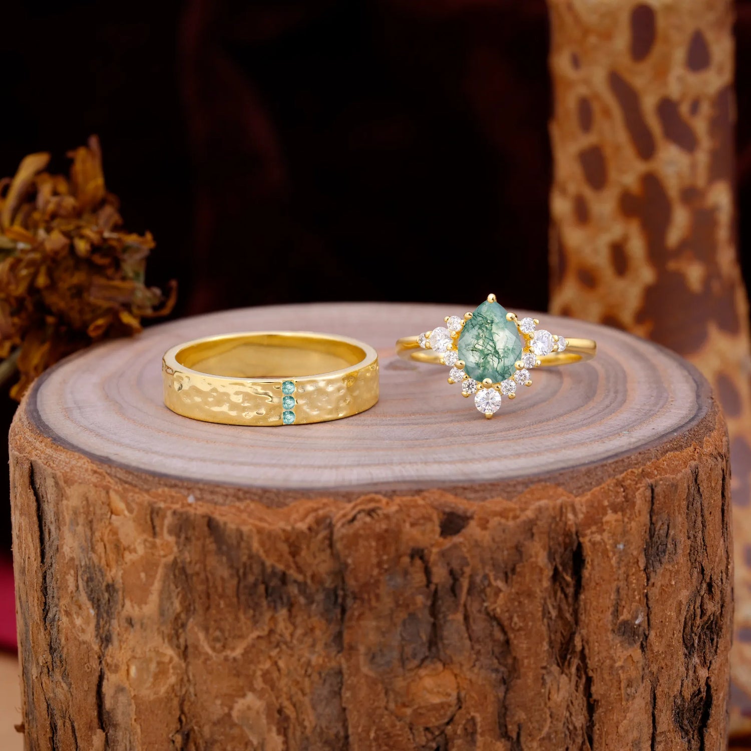 Luxurious 5-Prong Pear-Cut Moss Agate Engagement Couple Rings