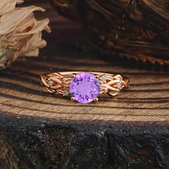Vintage 4-Prong Round Cut Amethyst Engagement Ring