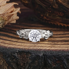 Vintage 4-Prong Round Cut Lab Diamond Engagement Ring