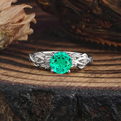 Vintage 4-Prong Round Cut Emerald Engagement Ring