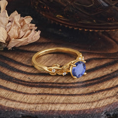 Vintage 4-Prong Round Cut Tanzanite Engagement Ring