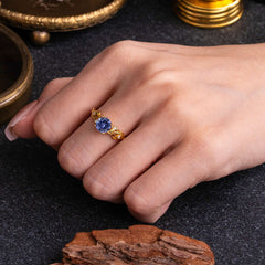 Vintage 4-Prong Round Cut Tanzanite Engagement Ring