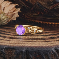 Vintage 4-Prong Round Cut Amethyst Engagement Ring