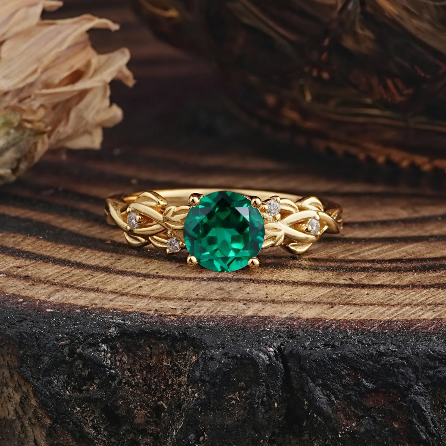 Vintage 4-Prong Round Cut Emerald Engagement Ring - Romalar Jewelry