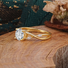 Vintage Round Cut Twisted Band Lab Diamon Ring for Women