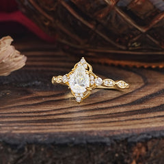 Antique Pear-Cut Moissanite Engagement Ring