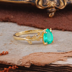 Organic Vine-Entwined 4-Prong Pear-Cut Emerald Engagement Ring