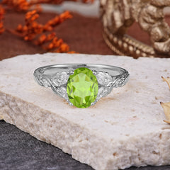 Vintage Leaf 4-Prong Oval Peridot Engagement Ring for Women