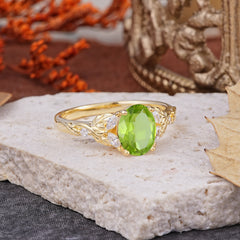 Vintage Leaf 4-Prong Oval Peridot Engagement Ring for Women