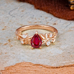 Luxury Vintage Nature-Inspired 4-Prong Oval Ruby Ring