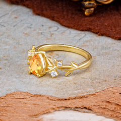 Luxury Vintage Haute Nature 4-Prong Oval Citrine Ring