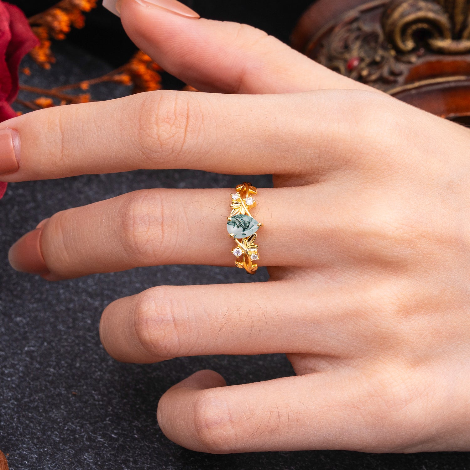 Luxury Vintage Haute Nature 4-Prong Oval Natural Moss Agate Engagement Ring