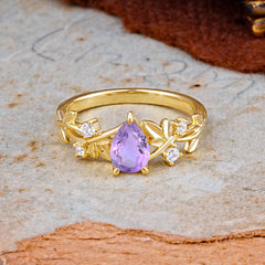 Luxury Vintage Haute Nature 4-Prong Oval Natural Amethyst Ring