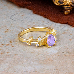 Luxury Vintage Haute Nature 4-Prong Oval Natural Amethyst Ring