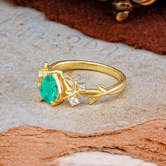 Luxury Vintage Haute Nature Inspired 4-Prong Oval Emerald Ring