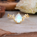 SR16988 Moonstone Ring - Yellow-Gold