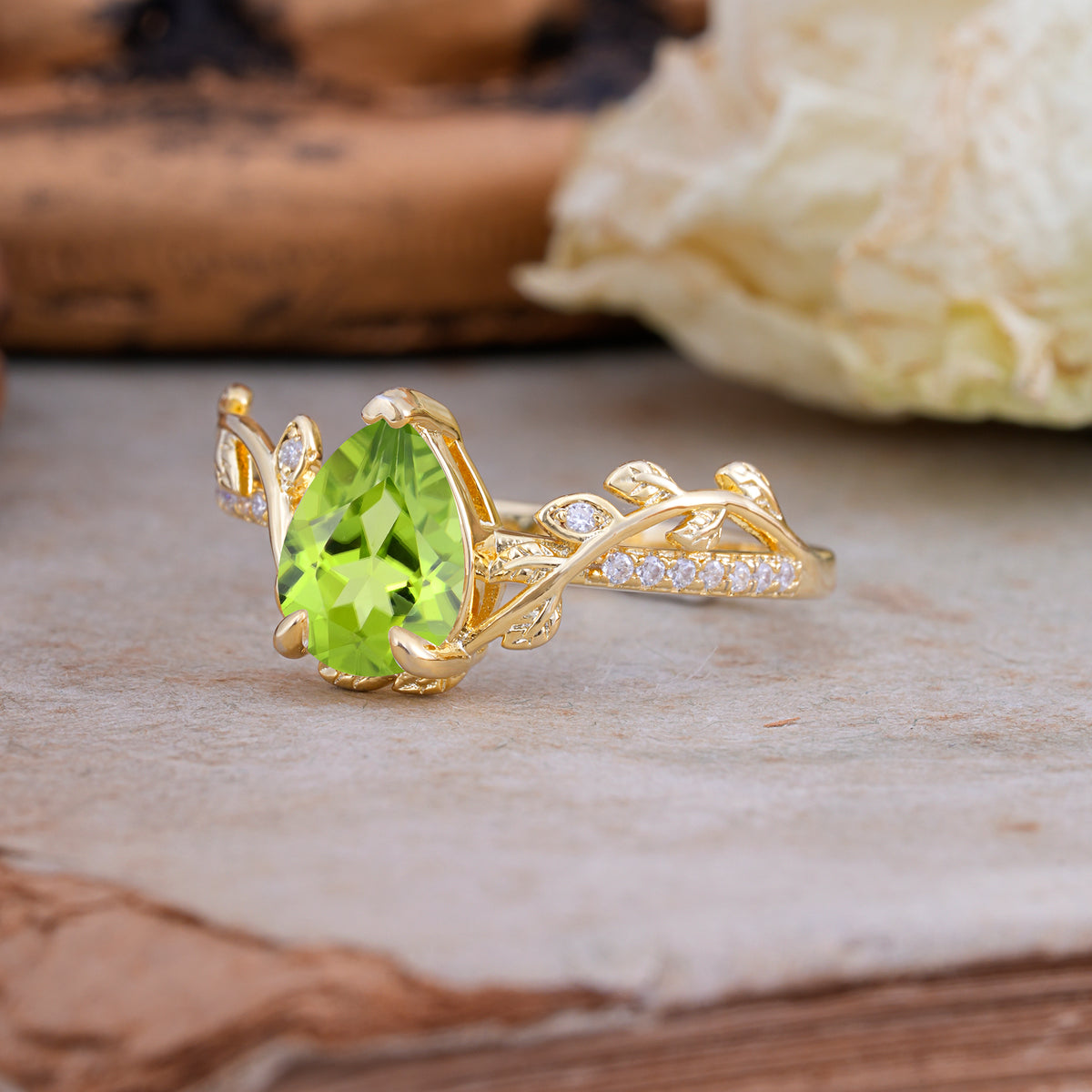 SR16988 Peridot Ring - Rose-Gold