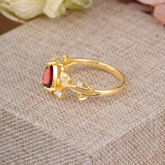 Branch-Inspired 3-Prong Pear-Cut Natural Garnet Engagement Ring