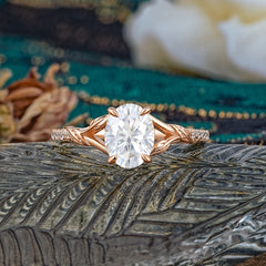 Heirloom 4-Prong Oval Moissanite Engagement Ring