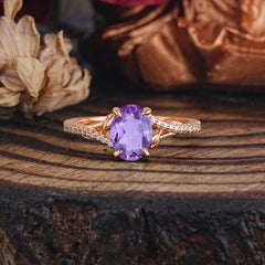 Luxury 4-Prong Oval Cut Natural Amethyst Engagement Ring