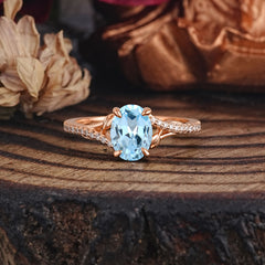 Luxury 4-Prong Oval Aquamarine Engagement Ring