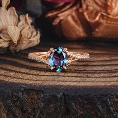 Luxury 4-Prong Oval Alexandrite Engagement Ring