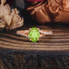 Luxury 4-Prong Oval Cut Natural Peridot Engagement Ring