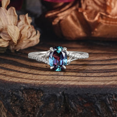 Luxury 4-Prong Oval Alexandrite Engagement Ring