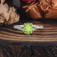 Luxury 4-Prong Oval Cut Natural Peridot Engagement Ring