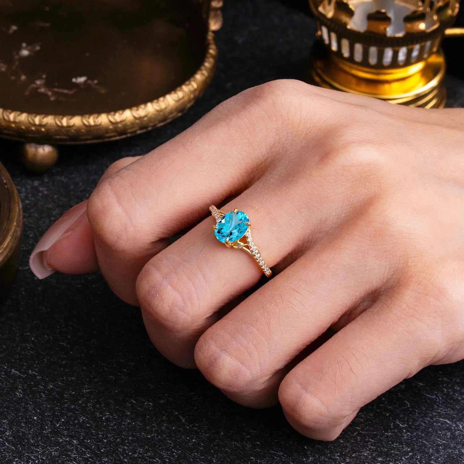 Luxury 4-Prong Oval Aquamarine Engagement Ring