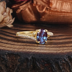 Luxury 4-Prong Oval Alexandrite Engagement Ring
