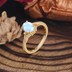 Luxury 4-Prong Oval Cut Natural Moonstone Engagement Ring