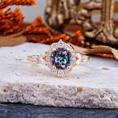 Luxury 4-Prong Round Cut Alexandrite Engagement Ring