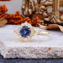 Luxury 4-Prong Round Cut Tanzanite Engagement Ring