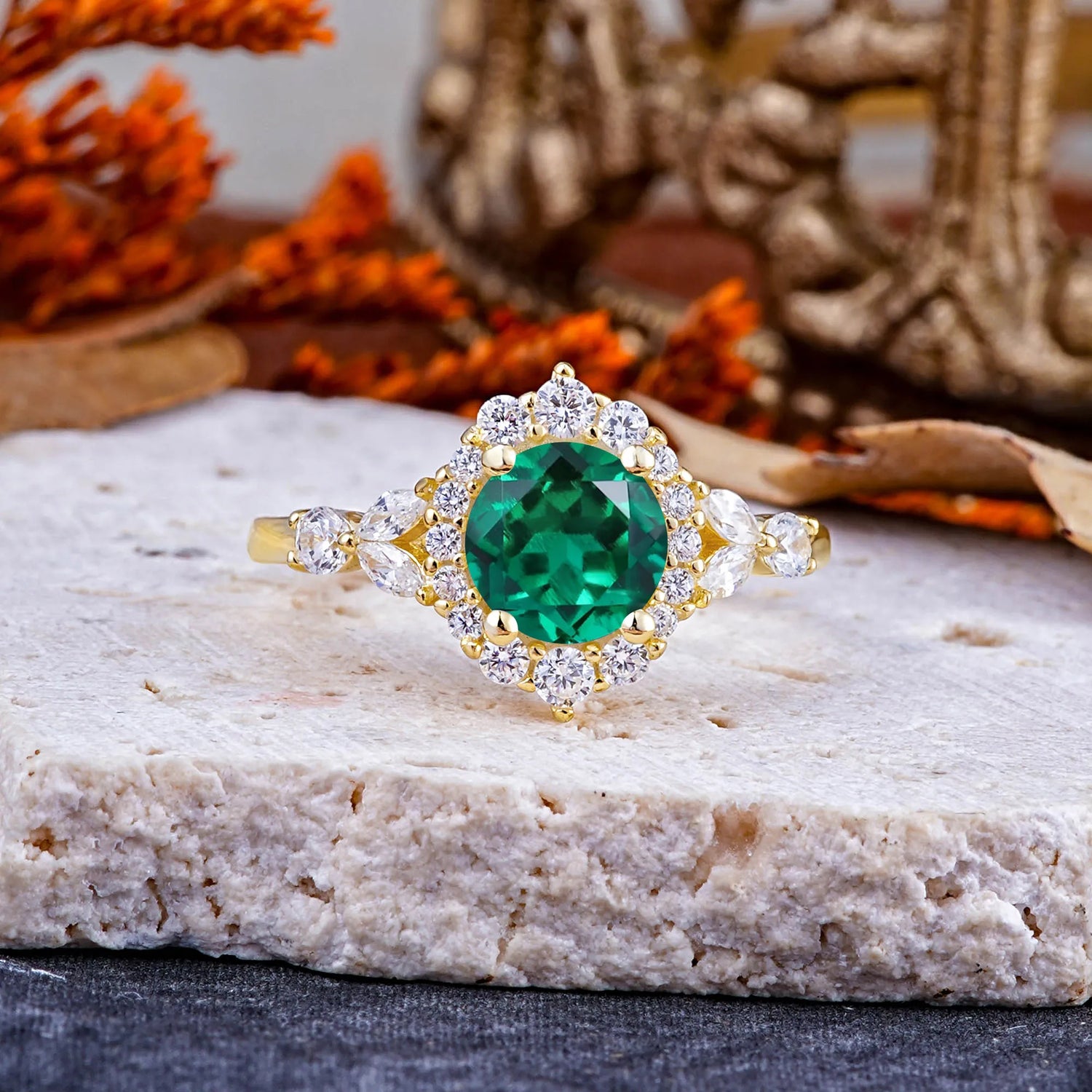 Luxury 4-Prong Round Cut Emerald Engagement Ring