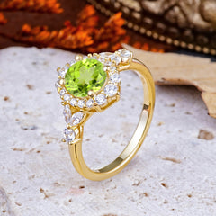 Luxury 4-Prong Round Cut Peridot Engagement Ring