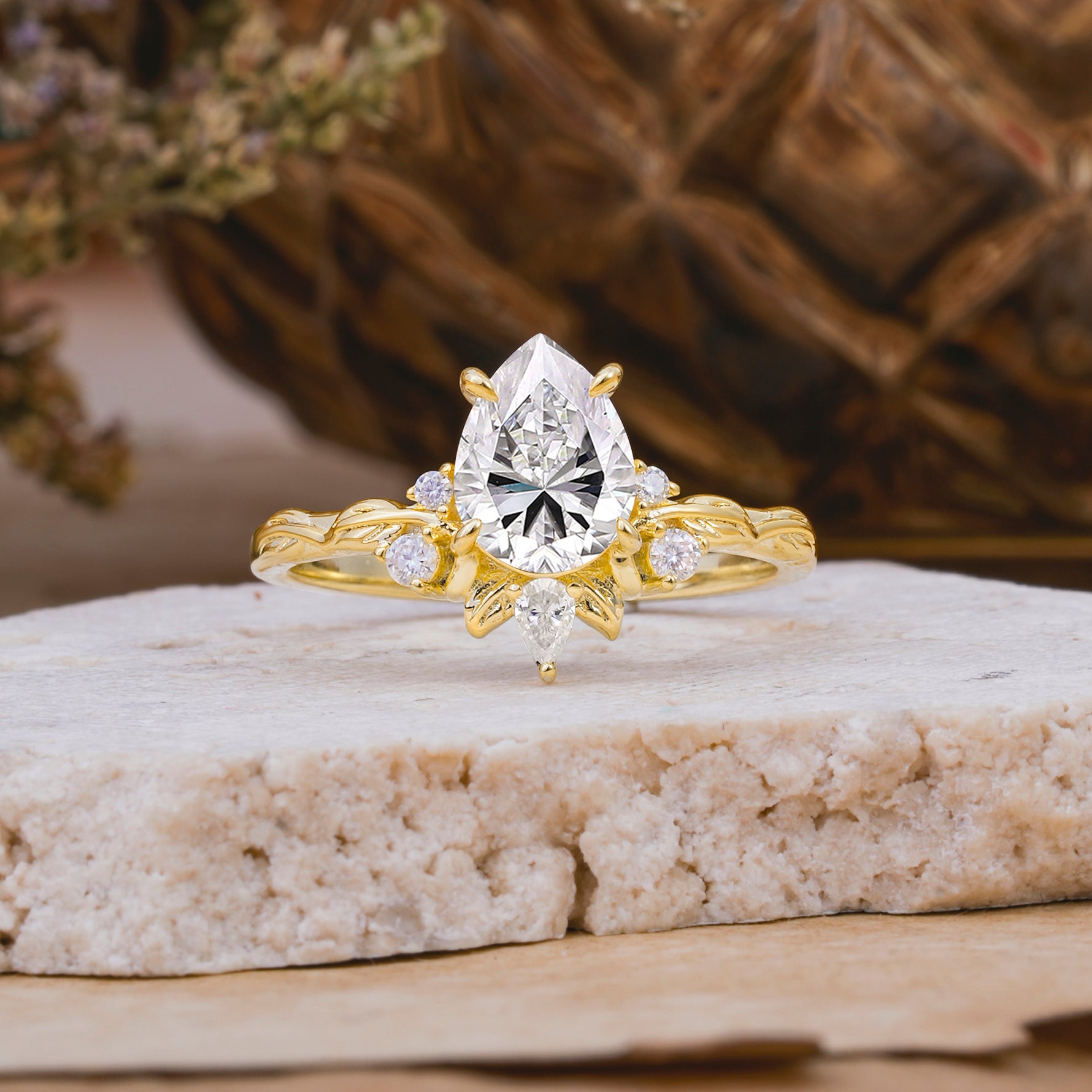 SR16996 Lab Diamond Ring - Yellow-Gold