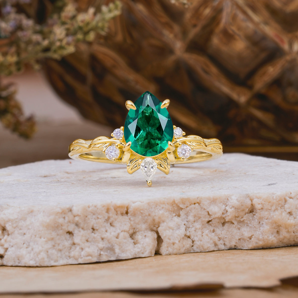 SR16996 Emerald Ring - Yellow-Gold
