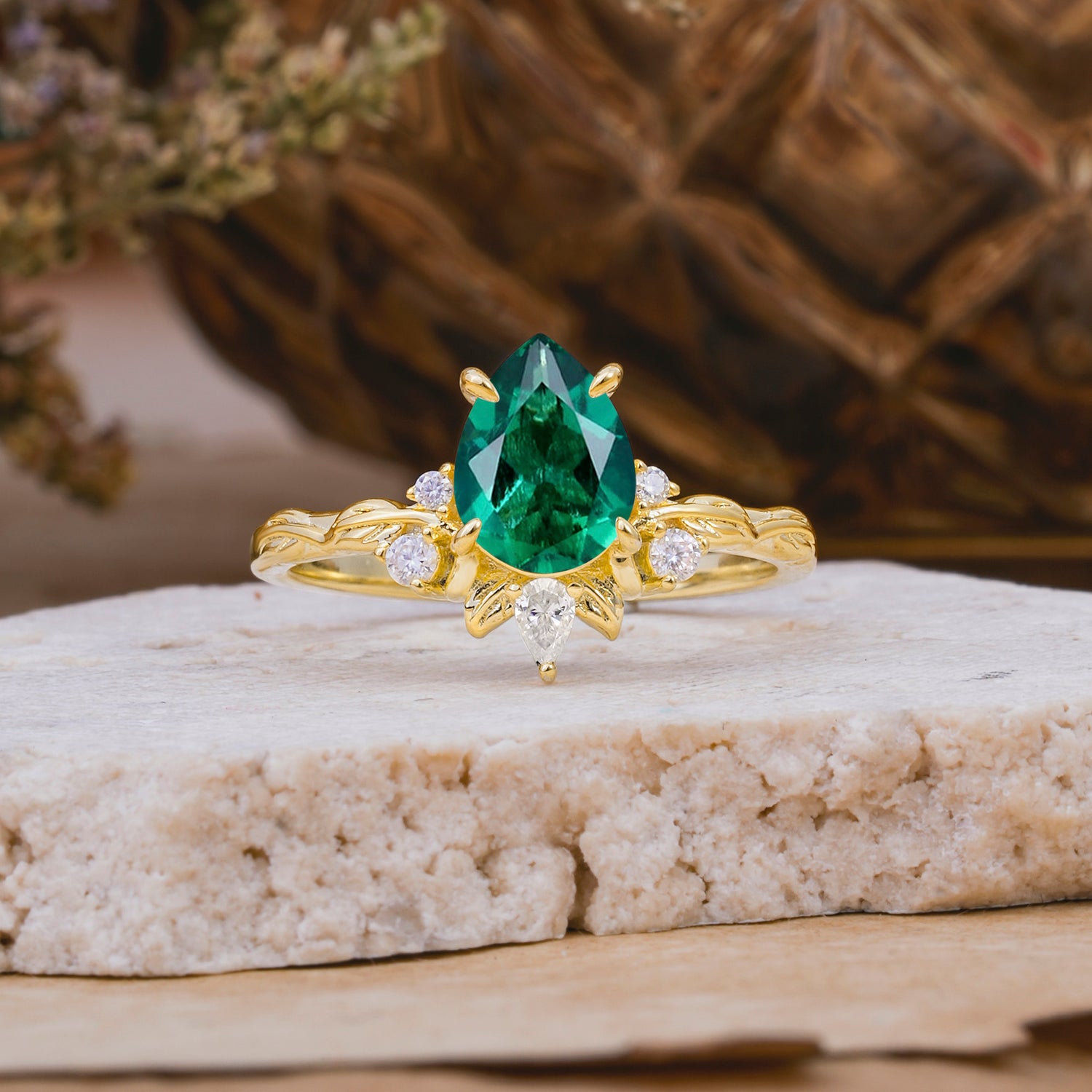 SR16996 Emerald Ring - Yellow-Gold