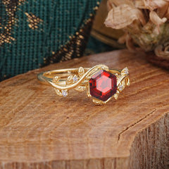 Luxury Nature-Inspired 6 Prong Hexagonal Garnet Engagement Ring
