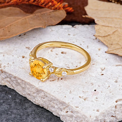 Heirloom-Grade 4 Prong Round Cut Citrine Ring