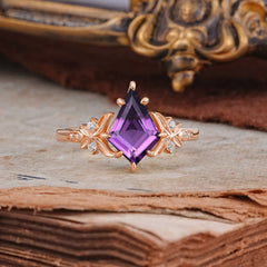 Luxury Nature-Inspired Kite-Cut Natural Amethyst Engagement Ring