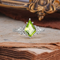 Luxury Nature-Inspired Kite-Cut Peridot Engagement Ring