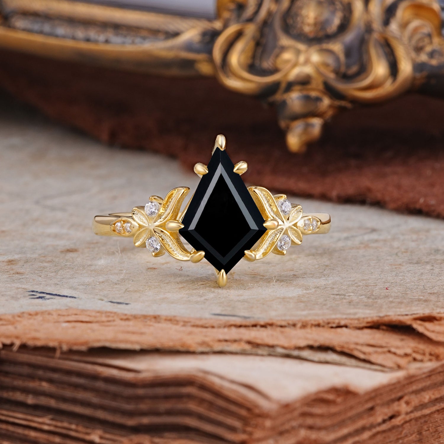Luxury Nature-Inspired Kite-Cut Black Onyx Engagement Ring - Romalar Jewelry