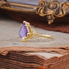Luxury Nature-Inspired Kite-Cut Natural Amethyst Engagement Ring