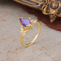 Luxury Nature-Inspired Kite-Cut Natural Amethyst Engagement Ring