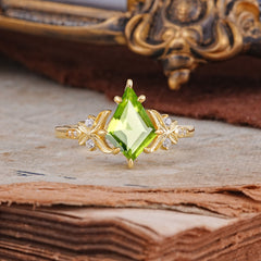 Luxury Nature-Inspired Kite-Cut Peridot Engagement Ring