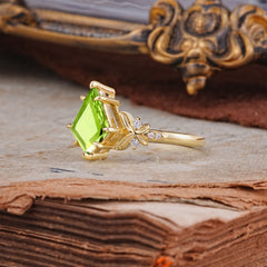 Luxury Nature-Inspired Kite-Cut Peridot Engagement Ring