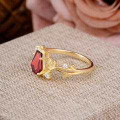 Nature Inspired 4 Prong Coffin-Cut Natural Garnet Engagement Ring