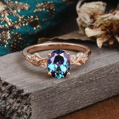 4 Prong Oval Alexandrite Gold Ring for Timeless Love